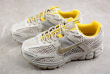 AIR ZOOM VOMERO 5 SP LIGHT BONE/SAIL/UNIVERSITY GOLD