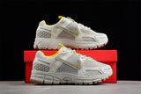 AIR ZOOM VOMERO 5 SP LIGHT BONE/SAIL/UNIVERSITY GOLD