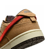 DUNK LOW CLOT”