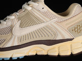 AIR ZOOM VOMERO 5 OATMEAL/PALE IVORY/SAIL/LIGHT CHOCOLATE