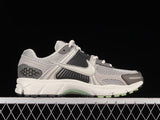 AIR ZOOM VOMERO 5 COBBLESTONE/LIGHT BONE