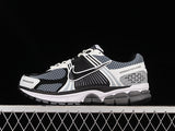 AIR ZOOM VOMERO 5 BLACK/WHITE/LIGHT GREY